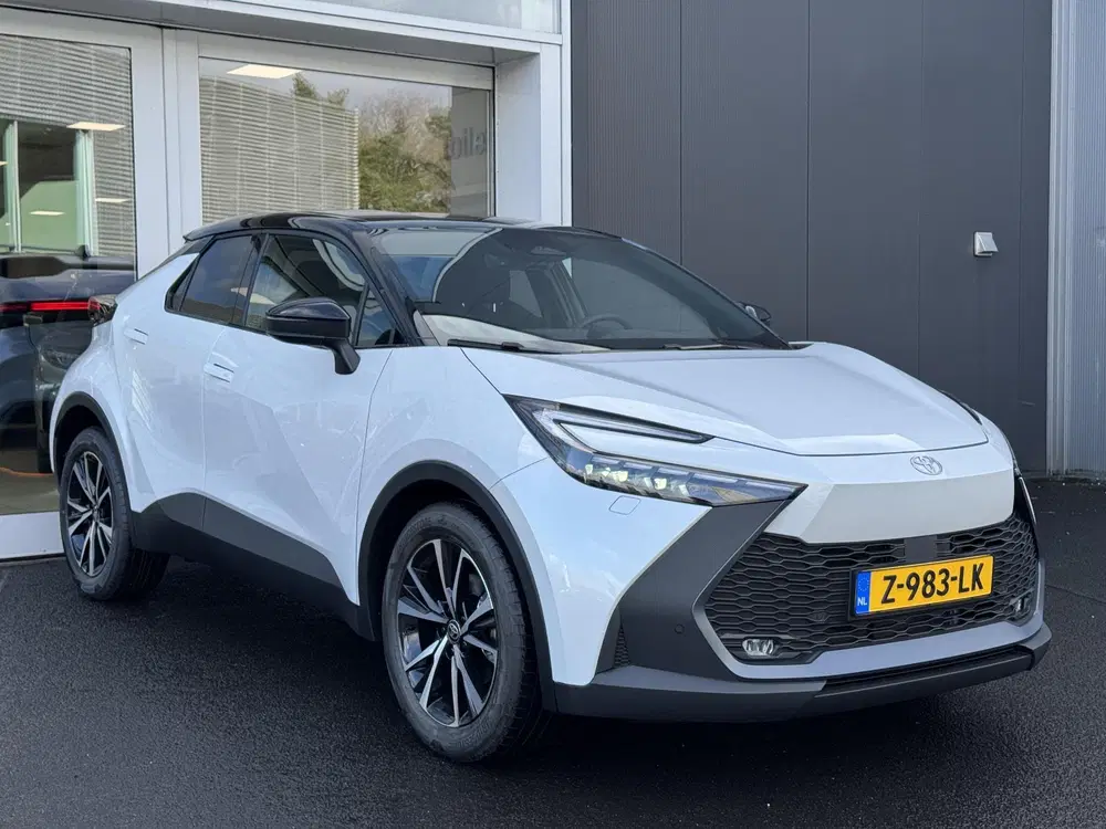 Toyota C-Hr 1.8 Hybrid 140 Style Bi-Tone uit 2024, foto 3