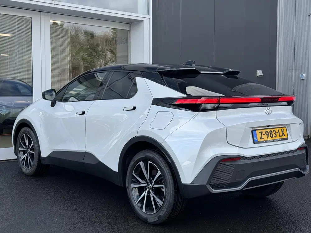 Toyota C-Hr 1.8 Hybrid 140 Style Bi-Tone uit 2024, foto 6