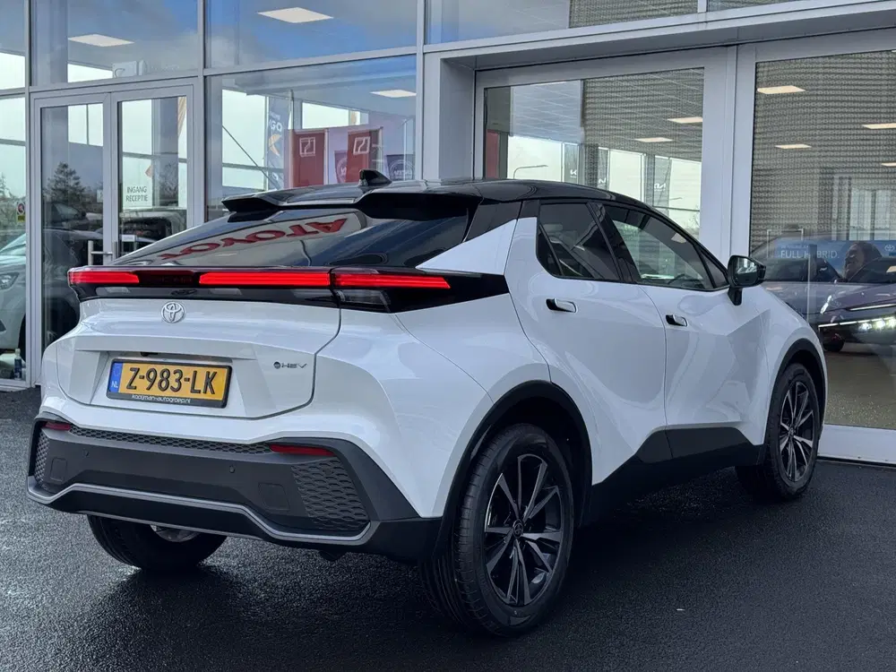 Toyota C-Hr 1.8 Hybrid 140 Style Bi-Tone uit 2024, foto 7