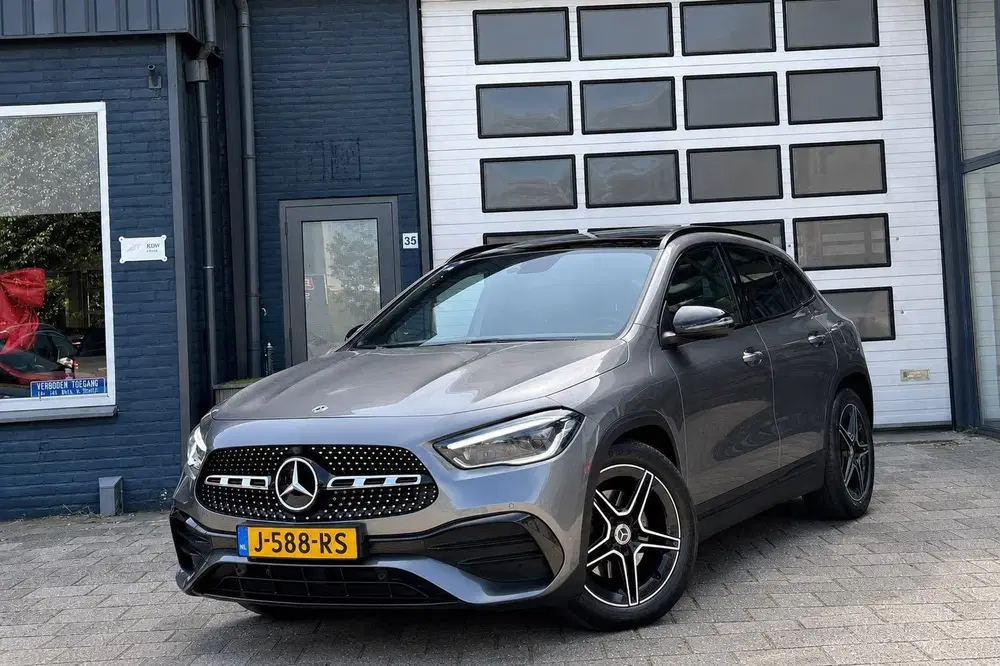 Mercedes-Benz GLA 200 Business Solution AMG uit 2020