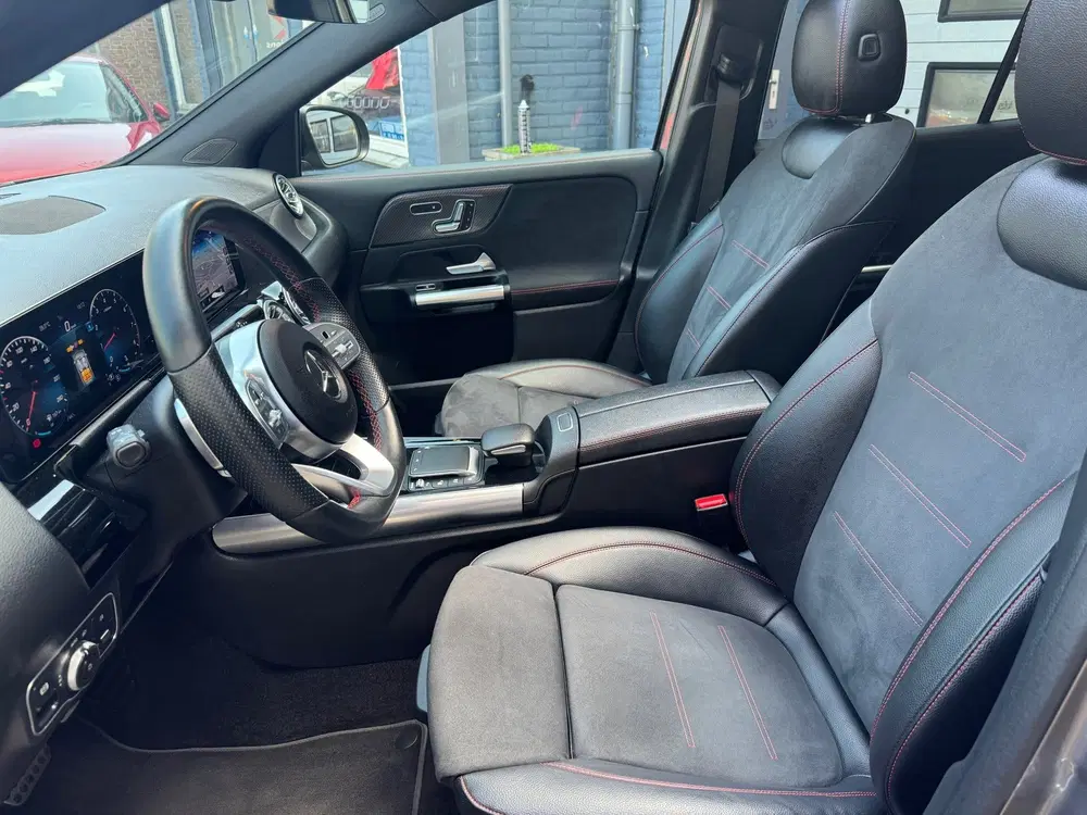 Mercedes-Benz GLA 200 Business Solution AMG uit 2020, foto 14