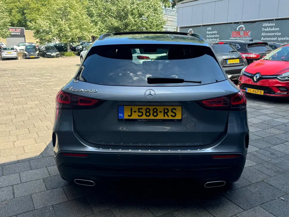 Mercedes-Benz GLA 200 Business Solution AMG uit 2020, foto 7