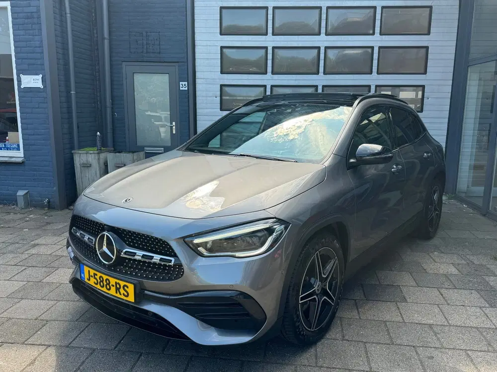 Mercedes-Benz GLA 200 Business Solution AMG uit 2020, foto 9