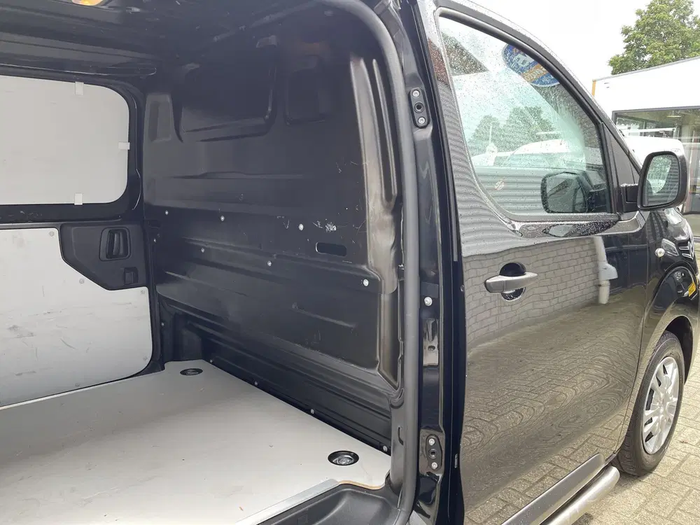 Opel Vivaro 1.5 CDTI 120pk L2H1 Edition uit 2021, foto 19