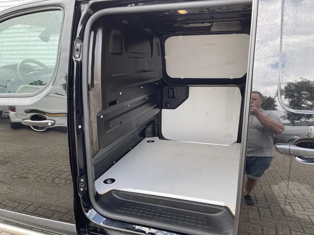Opel Vivaro 1.5 CDTI 120pk L2H1 Edition uit 2021, foto 9