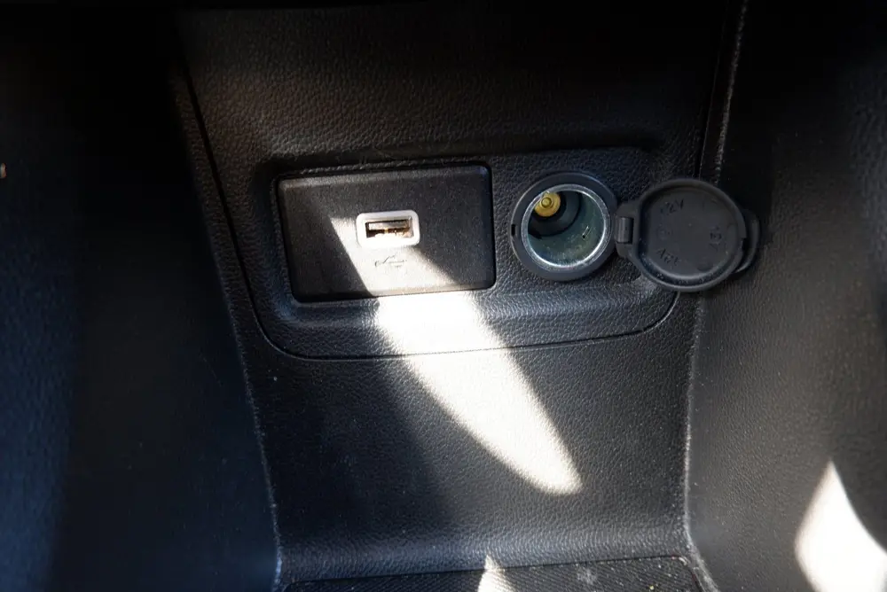 Opel Karl 1.0 Rocks Online Edition uit 2019, foto 15