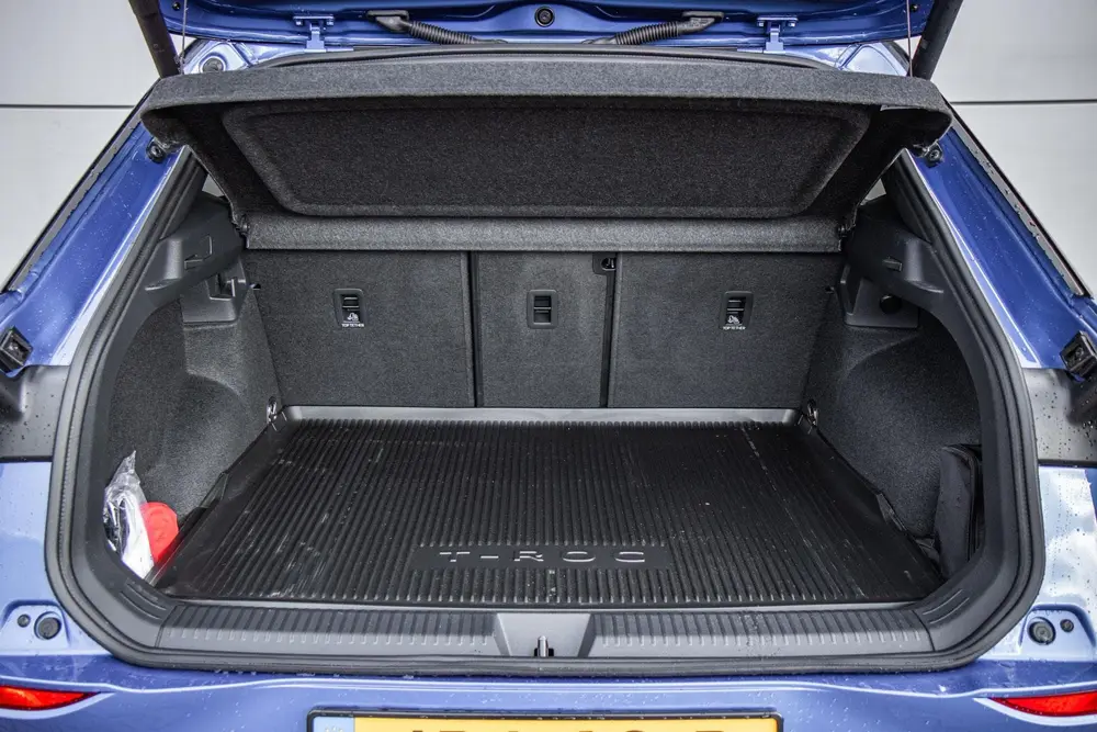Volkswagen T-Roc 1.5 eTSI 150pk DSG R-Line First Edition | B uit 2025, foto 17