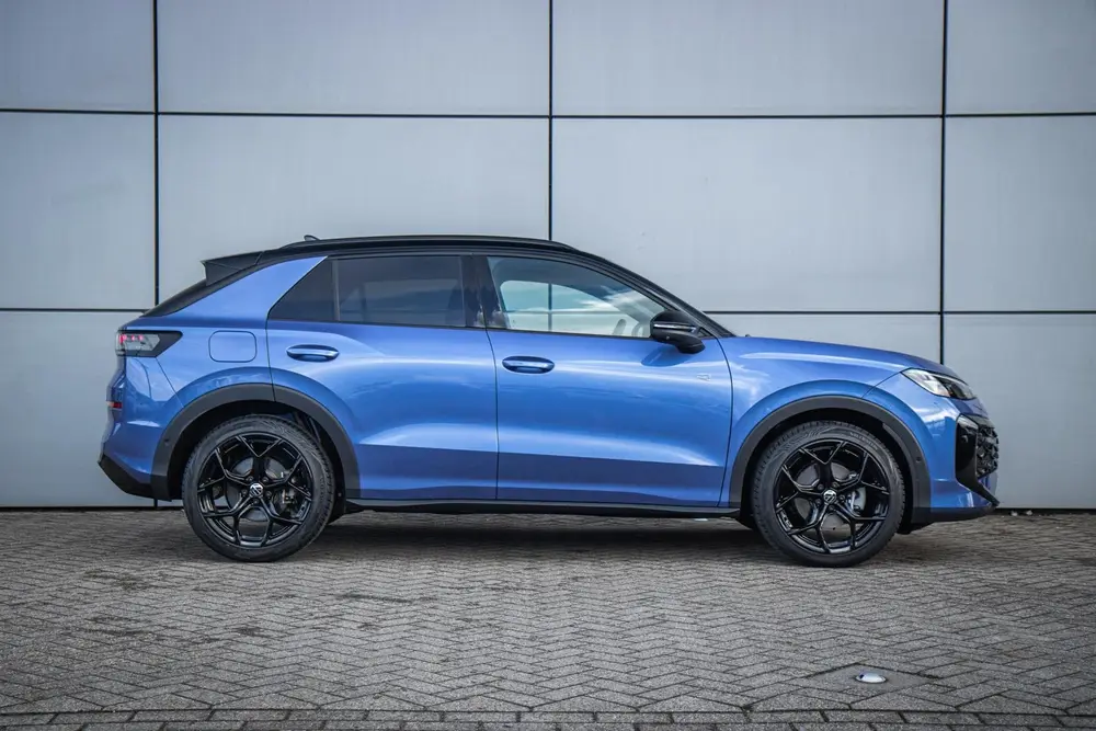 Volkswagen T-Roc 1.5 eTSI 150pk DSG R-Line First Edition | B uit 2025, foto 3