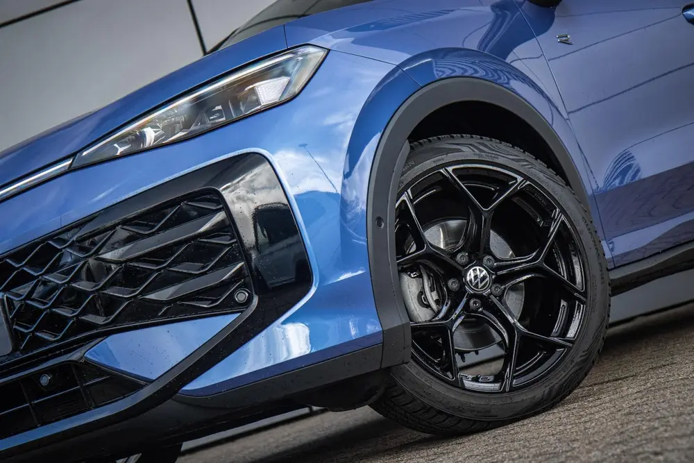 Volkswagen T-Roc 1.5 eTSI 150pk DSG R-Line First Edition | B uit 2025, foto 6