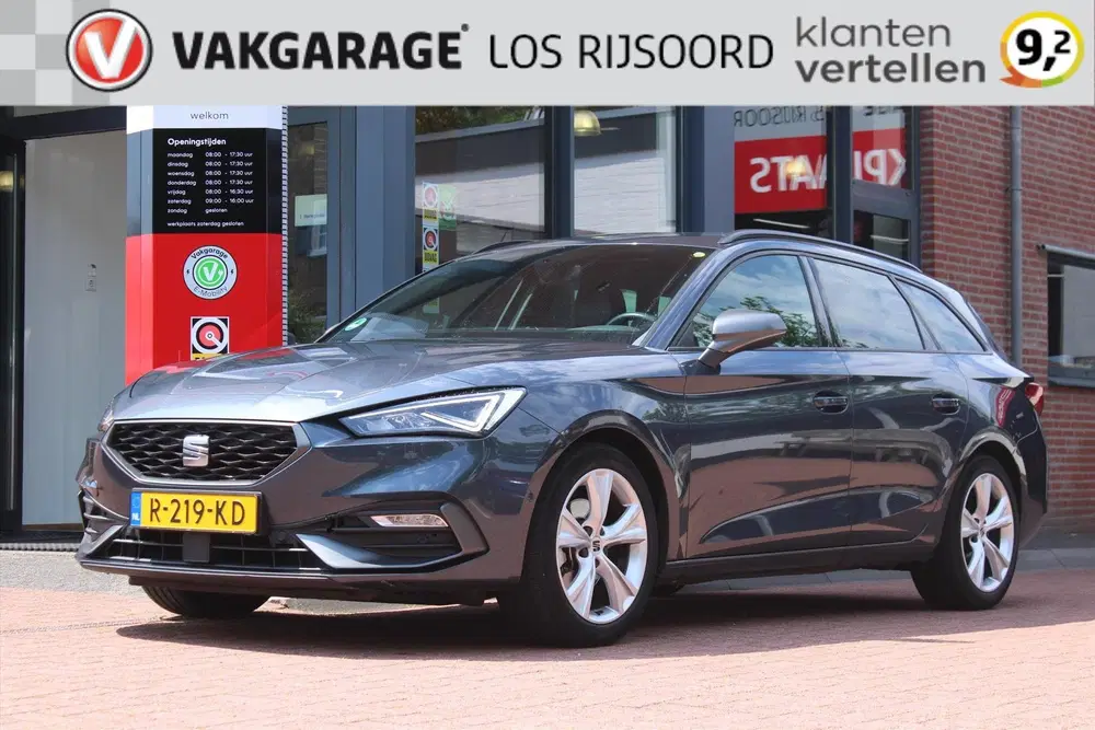 SEAT Leon 1.0 TSI *FR Business* " uit 2022