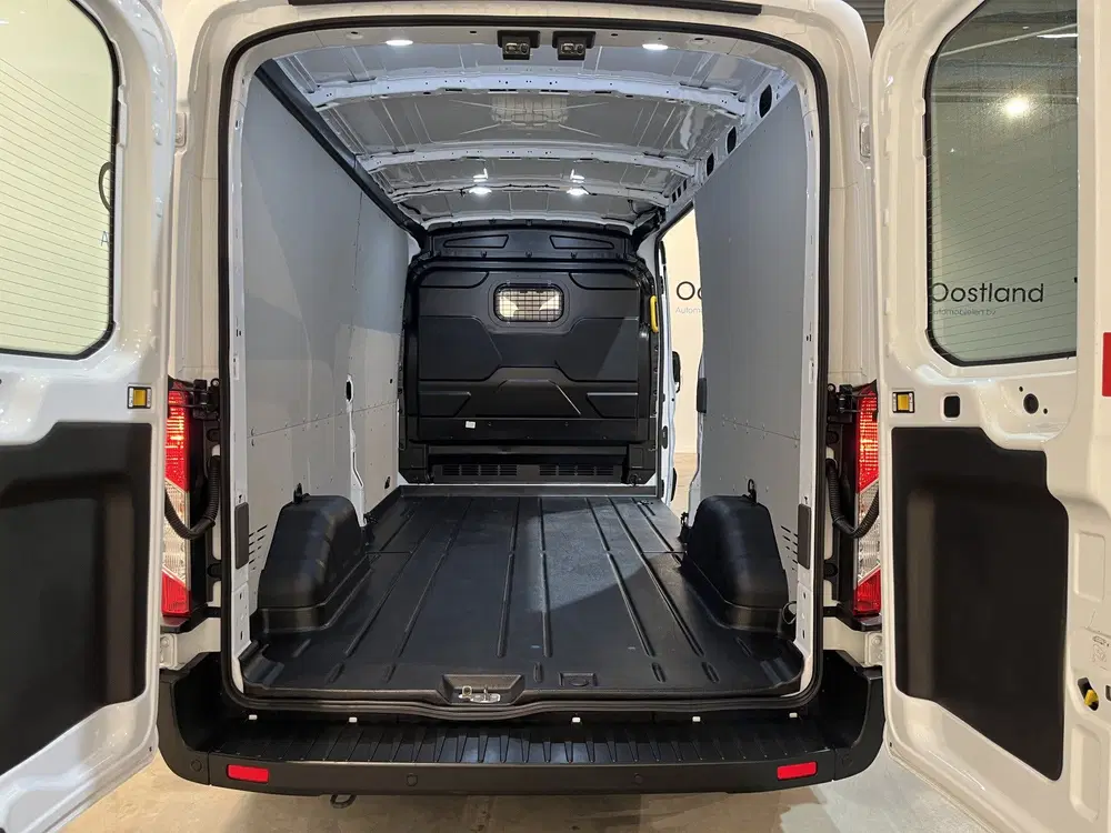 Ford Transit 350 2.0 TDCI L3H2 Trend 130 PK Automaat uit 2024, foto 5