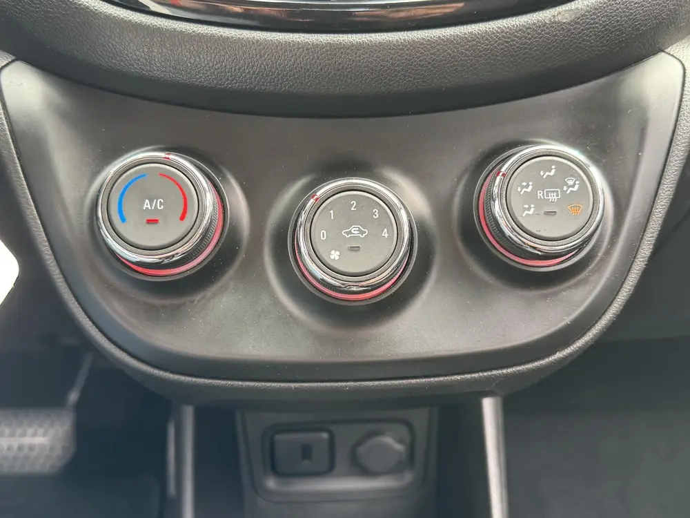 Opel Karl 1.0 ecoFLEX Edition uit 2019, foto 13