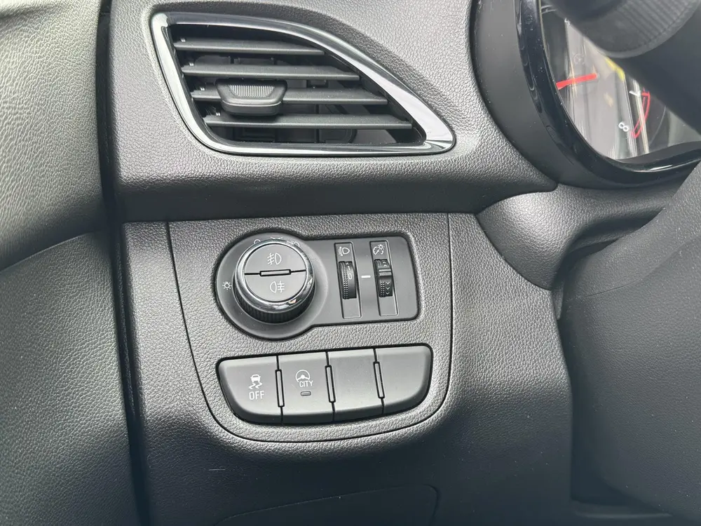 Opel Karl 1.0 ecoFLEX Edition uit 2019, foto 18