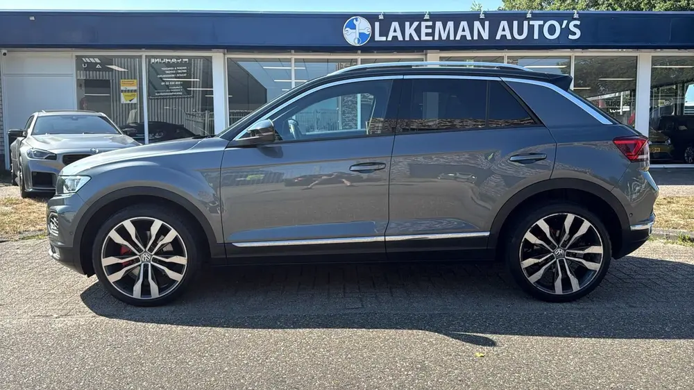 Volkswagen T-Roc 1.5 TSI Automaat Sport R-Line Pano Navi Car uit 2019, foto 2