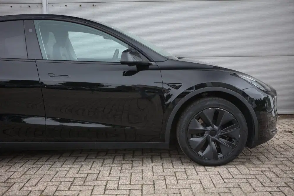 Tesla Model Y Long R. RWD 75 kWh uit 2025, foto 13
