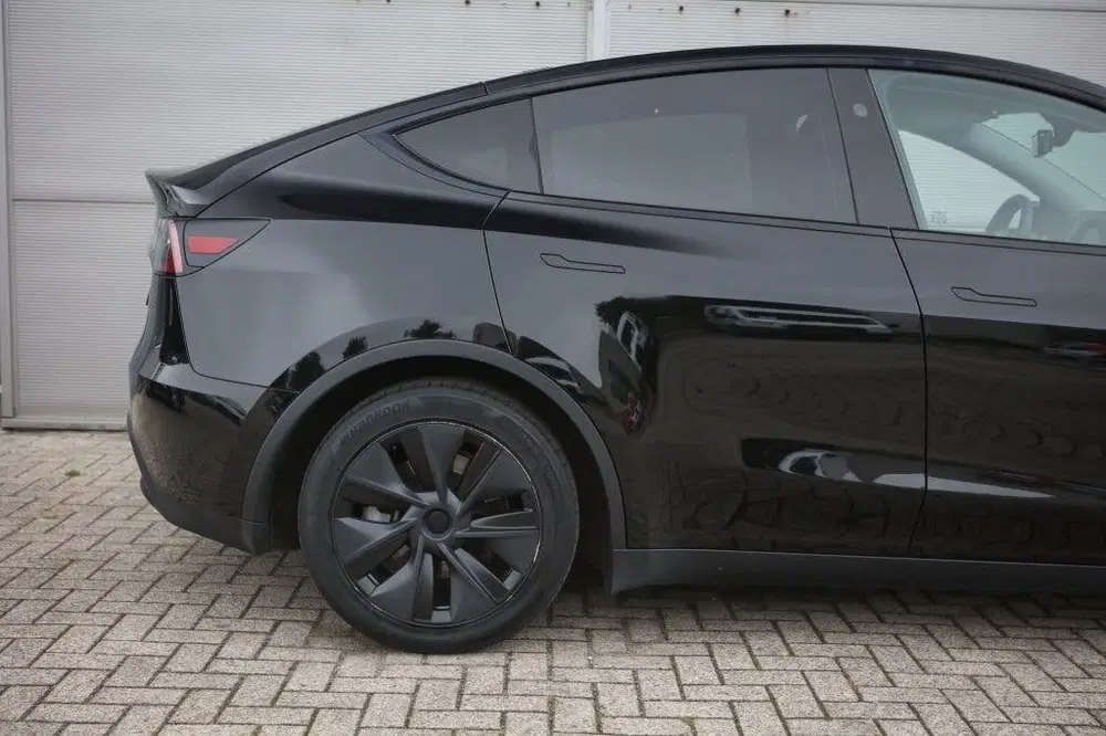 Tesla Model Y Long R. RWD 75 kWh uit 2025, foto 14