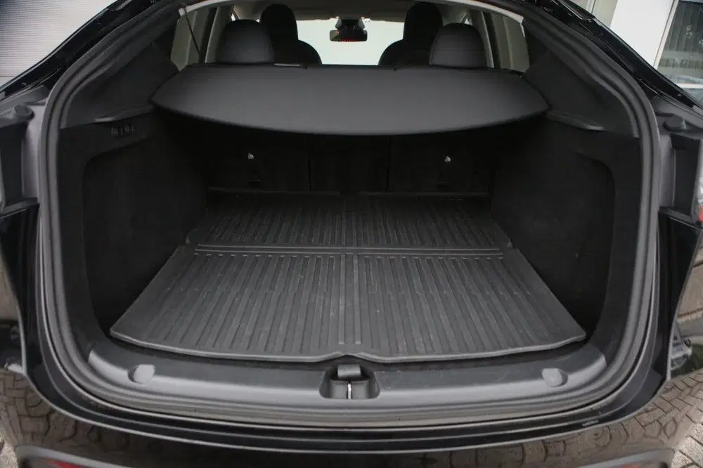Tesla Model Y Long R. RWD 75 kWh uit 2025, foto 17