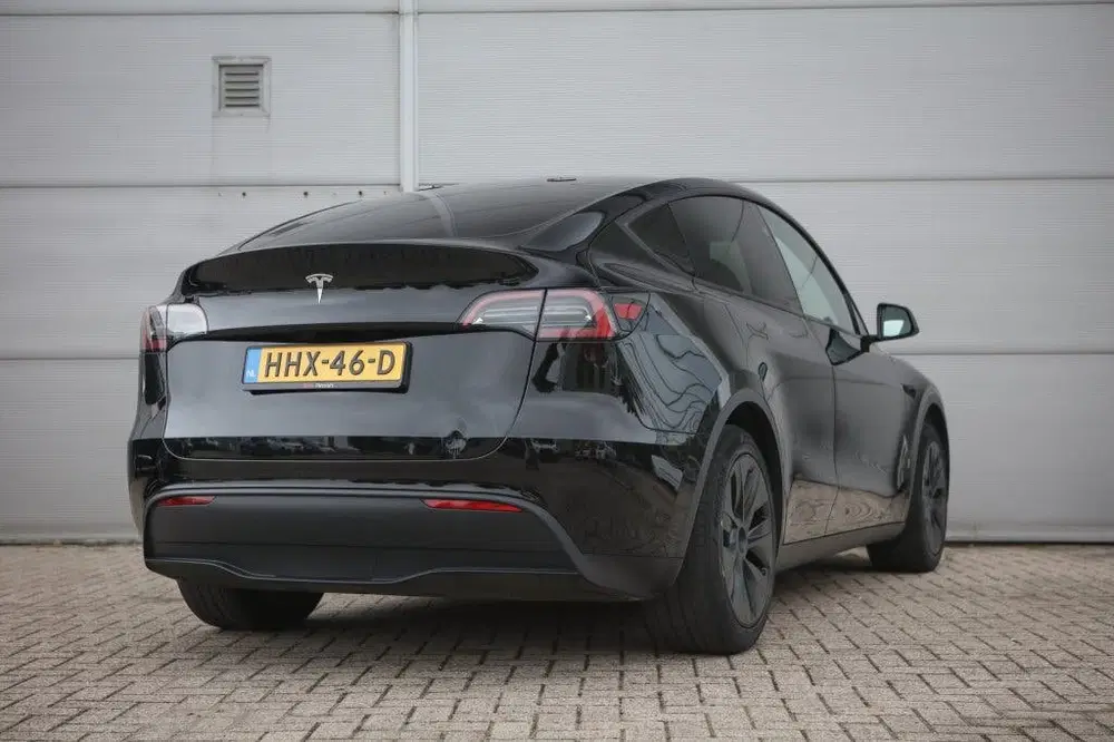 Tesla Model Y Long R. RWD 75 kWh uit 2025, foto 2