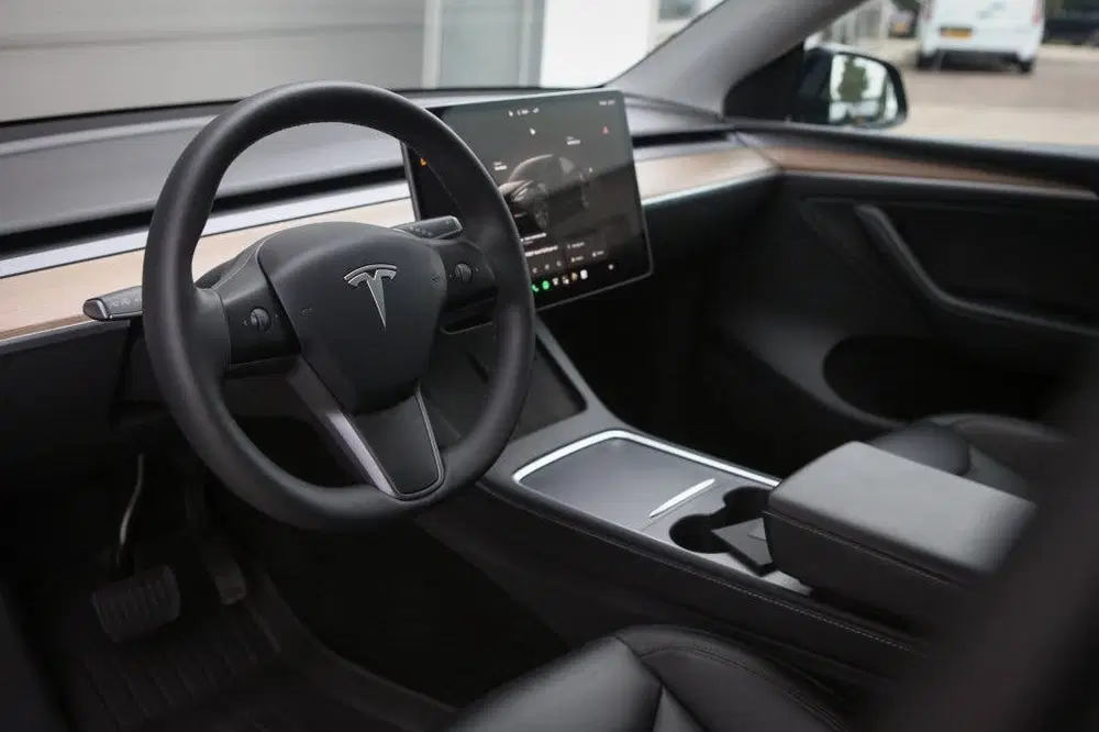 Tesla Model Y Long R. RWD 75 kWh uit 2025, foto 3