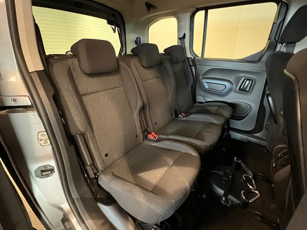 Peugeot Rifter L1 Rolstoelauto Automaat 3+1 of 5+0 uit 2021, foto 12