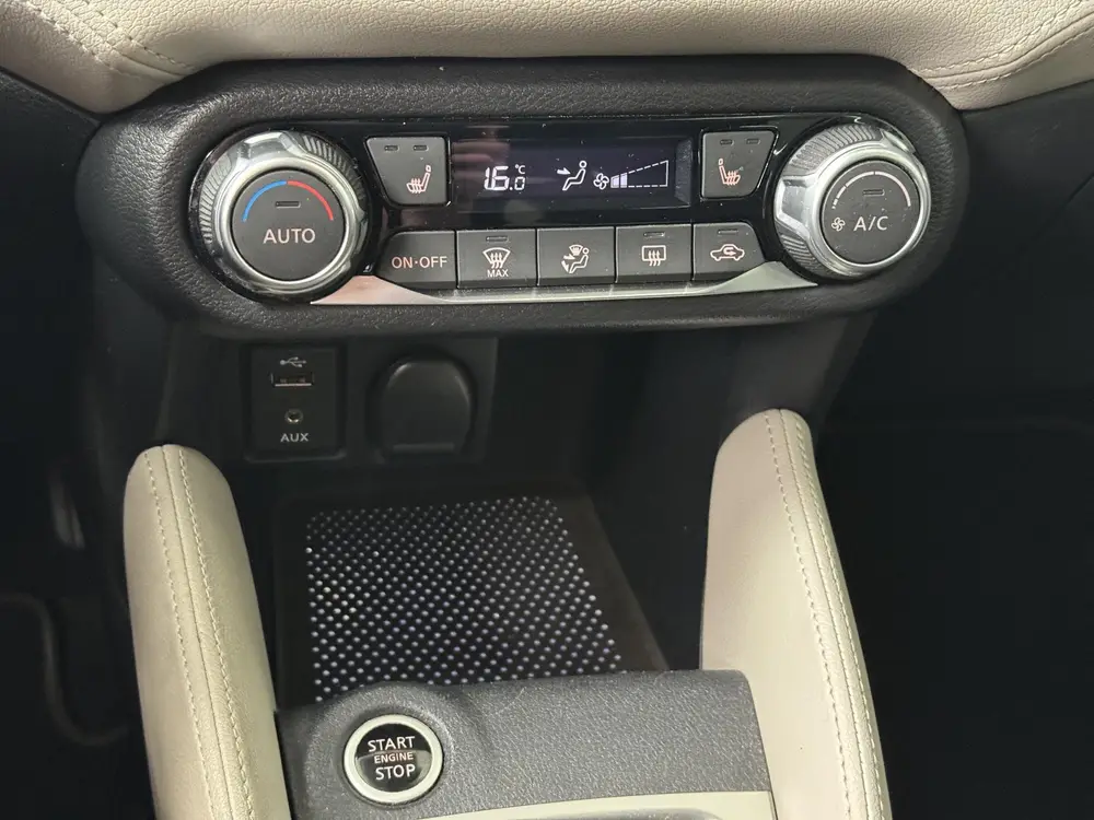 Nissan Micra 0.9 IG-T Tekna | BOSE-Audiosysteem | | Navigati uit 2019, foto 13