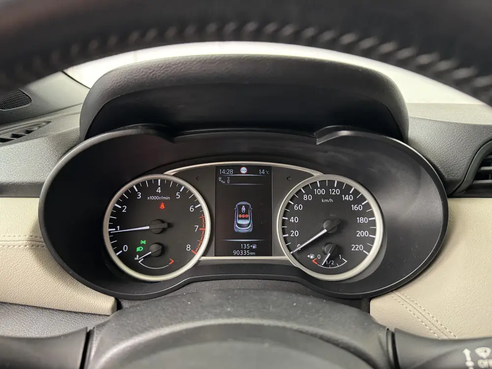 Nissan Micra 0.9 IG-T Tekna | BOSE-Audiosysteem | | Navigati uit 2019, foto 4