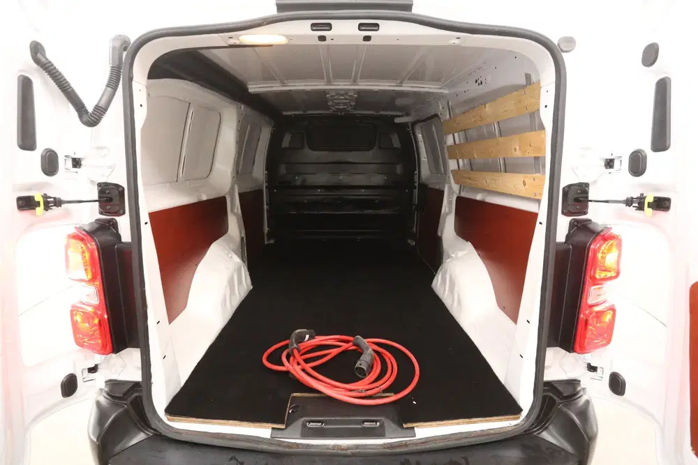 Fiat Scudo Peugeot E-Expert 75 kWh L3H1 uit 2023, foto 3