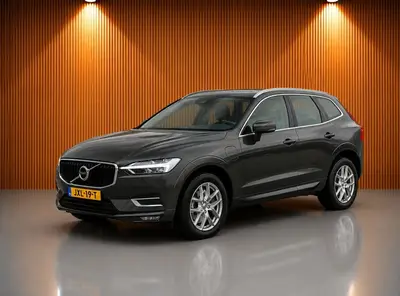 Volvo XC60 2.0 T8 Twin Engine AWD Momentum Pro uit 2019