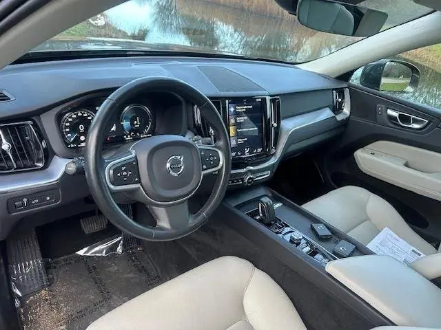 Volvo XC60 2.0 T8 Twin Engine AWD Momentum Pro uit 2019, foto 14