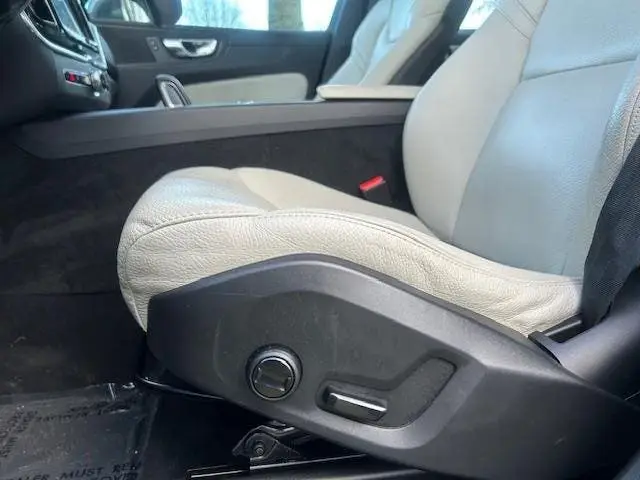 Volvo XC60 2.0 T8 Twin Engine AWD Momentum Pro uit 2019, foto 15