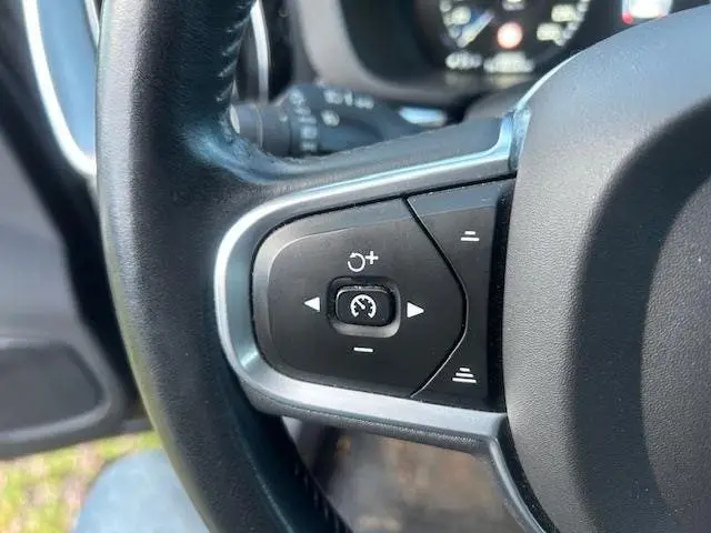 Volvo XC60 2.0 T8 Twin Engine AWD Momentum Pro uit 2019, foto 19