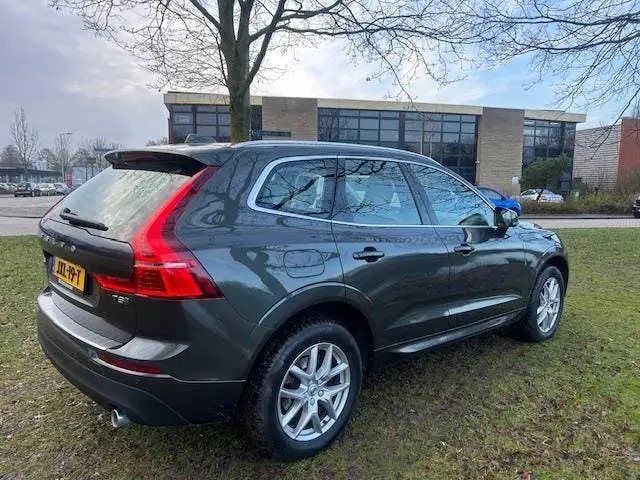 Volvo XC60 2.0 T8 Twin Engine AWD Momentum Pro uit 2019, foto 8