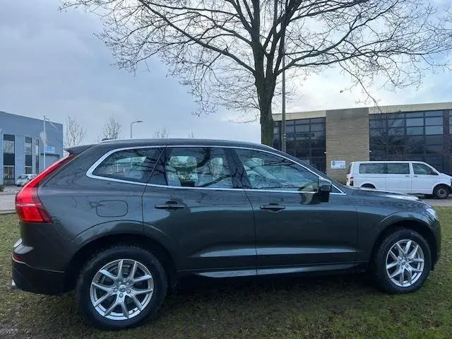 Volvo XC60 2.0 T8 Twin Engine AWD Momentum Pro uit 2019, foto 9