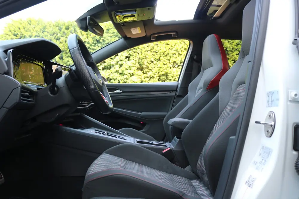 Volkswagen Golf 2.0 TSI GTI DSG (Panoramadak Sportinterieur uit 2020, foto 9