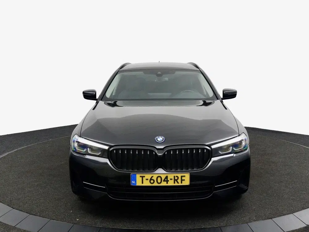 BMW 5-serie 530e Business Edition Plus zwart uit 2023, foto 10