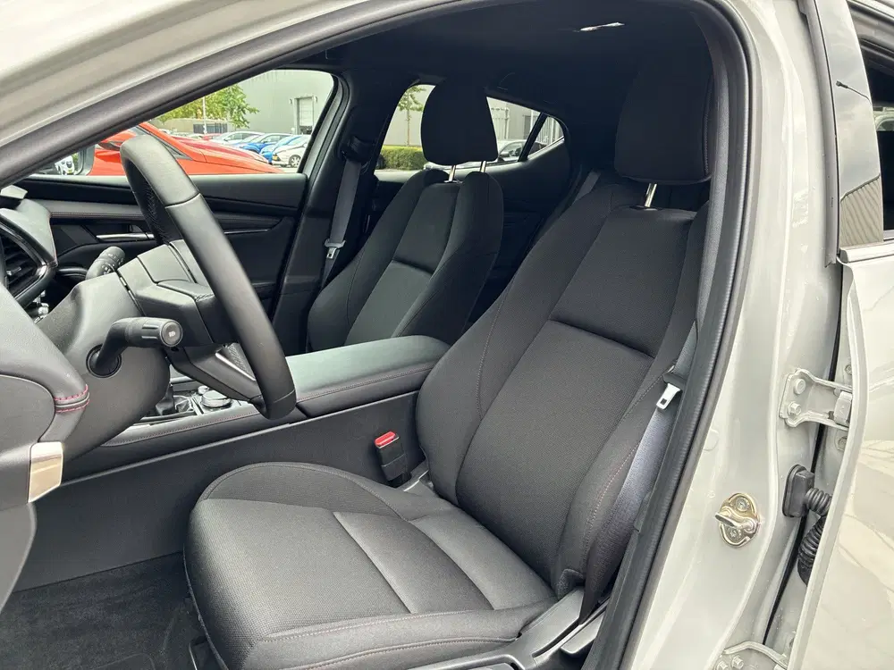 Mazda 3 2.5 e-SkyActiv-G M Hybrid 140 Homura uit 2025, foto 10