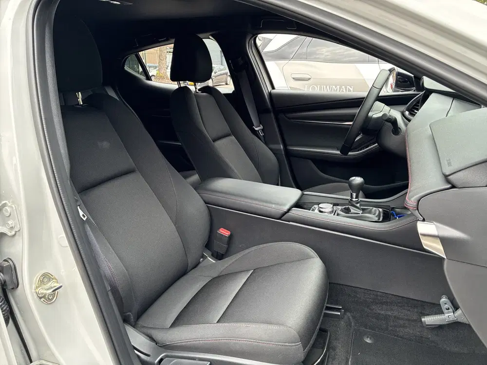 Mazda 3 2.5 e-SkyActiv-G M Hybrid 140 Homura uit 2025, foto 18