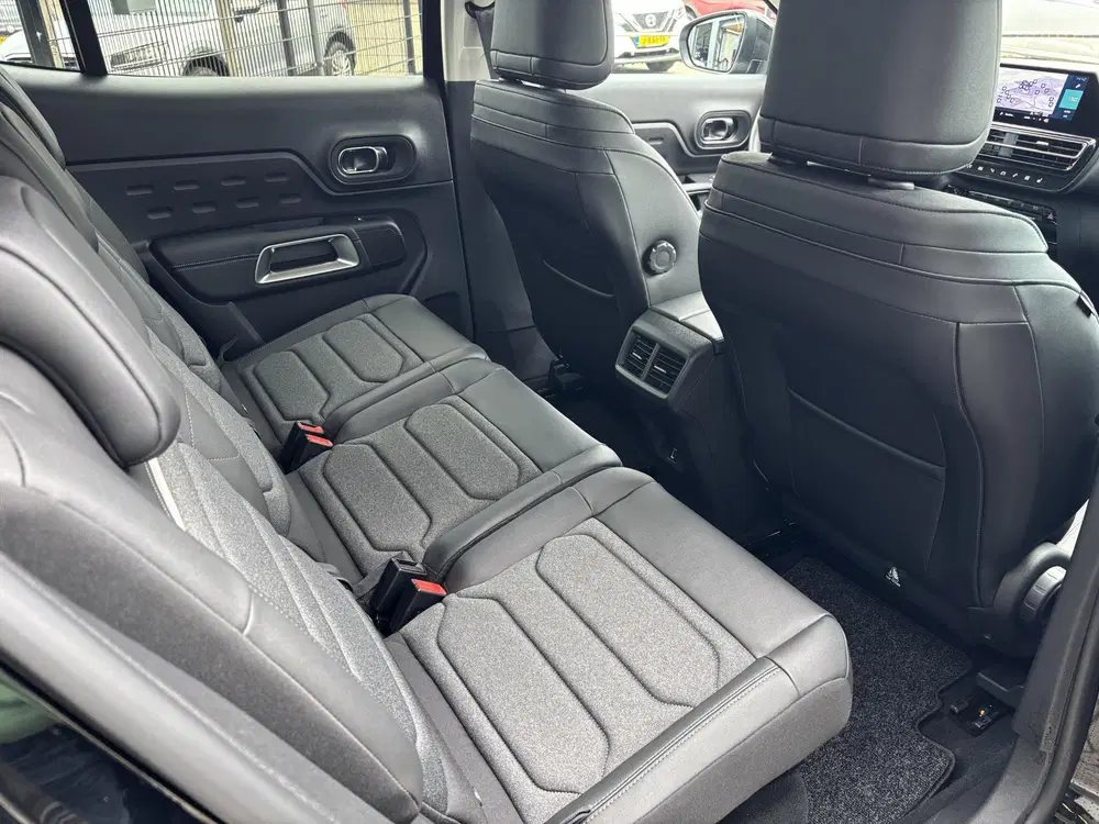 Citroën C5 Aircross Citroen C5 Aircross 1.6 Plug-in Hybrid 225 uit 2025, foto 13