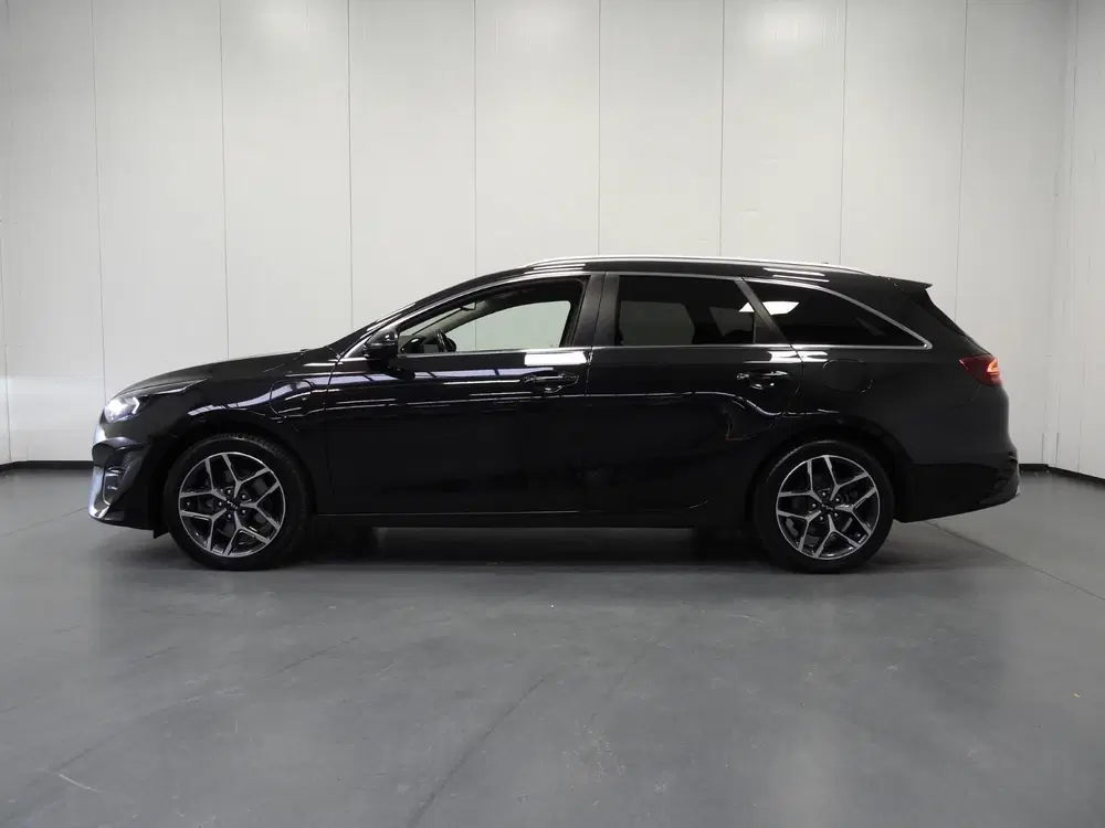 Kia Ceed 1.6 GDI PHEV Plug-In ExecutiveLine TREK uit 2022, foto 2