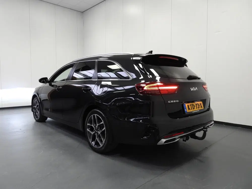Kia Ceed 1.6 GDI PHEV Plug-In ExecutiveLine TREK uit 2022, foto 3