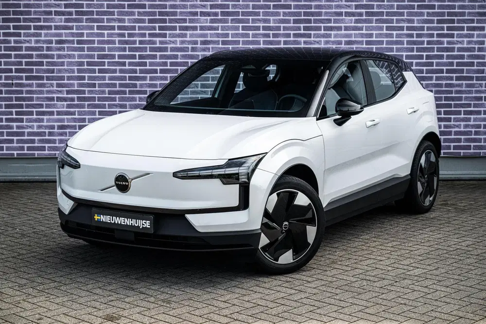 Volvo EX30 Single Motor Extended Range Plus 69 kWh uit 2024, foto 14