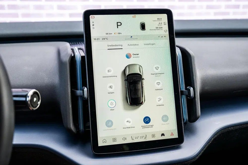 Volvo EX30 Single Motor Extended Range Plus 69 kWh uit 2024, foto 18