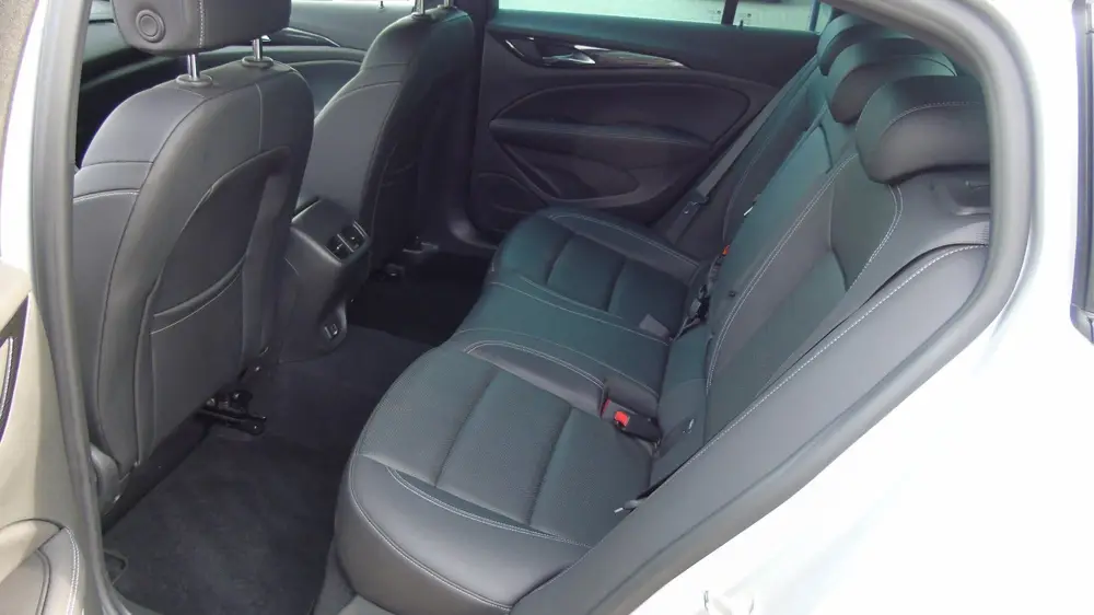 Opel Insignia 1.5 Turbo Exclusive uit 2019, foto 12