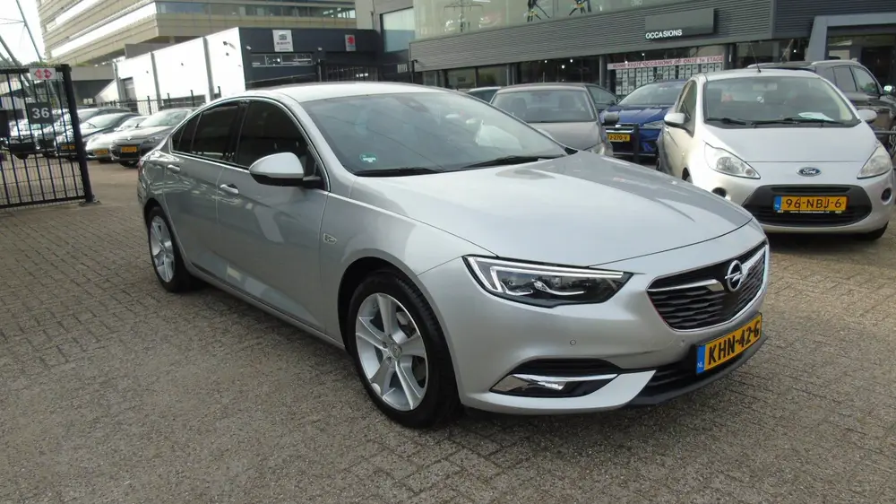 Opel Insignia 1.5 Turbo Exclusive uit 2019, foto 3