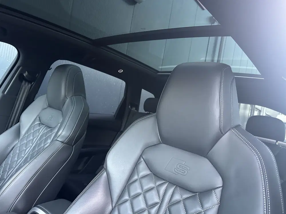 Audi Q7 60 TFSI e quattro S-Line Competition uit 2020, foto 10