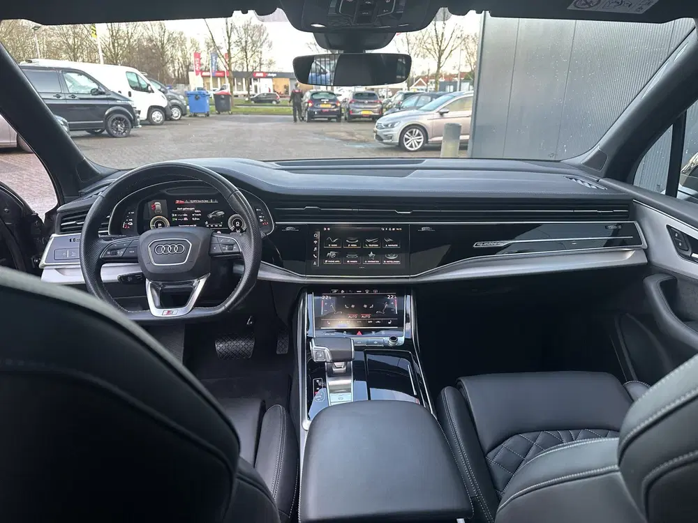 Audi Q7 60 TFSI e quattro S-Line Competition uit 2020, foto 16
