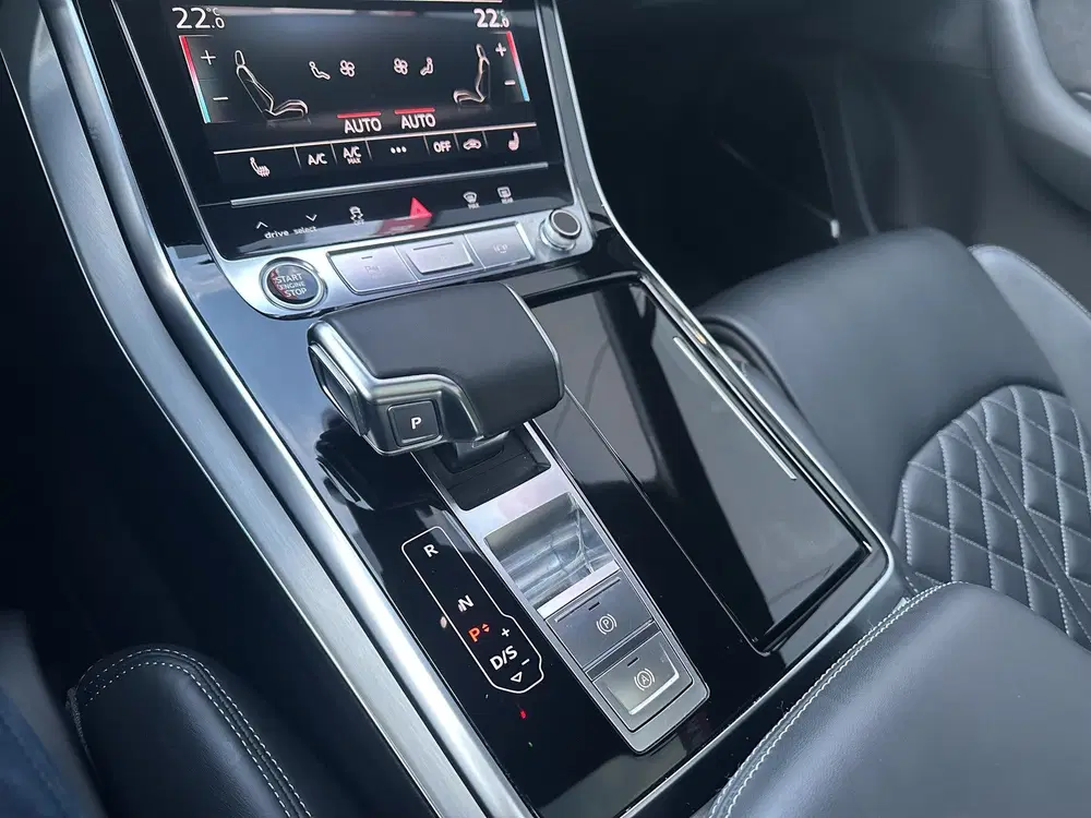 Audi Q7 60 TFSI e quattro S-Line Competition uit 2020, foto 19