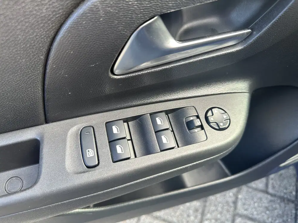 Opel Corsa 1.2 Elegance uit 2021, foto 10
