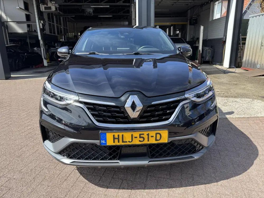 Renault Arkana 1.6 E-Tech full hybrid 145 RS-Line uit 2022, foto 2
