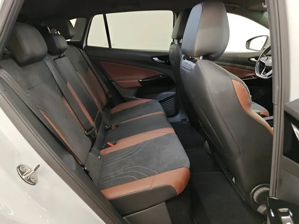 Volkswagen ID.4 77 kWh 204pk Business | Comfort | Stuur- en uit 2021, foto 15